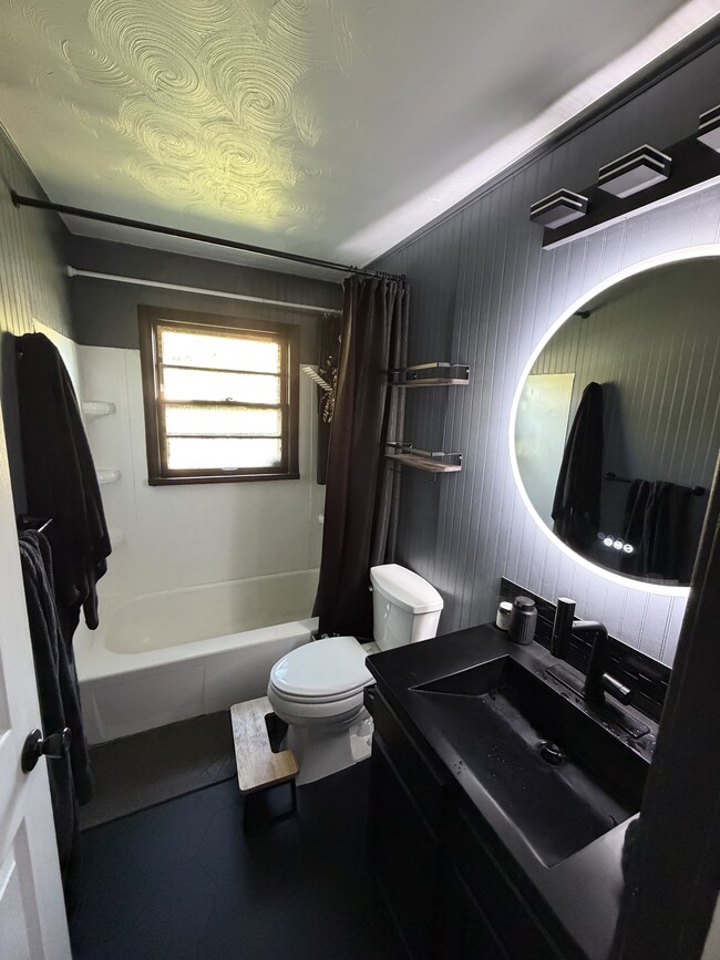 Photo - 3105 Lencott Dr