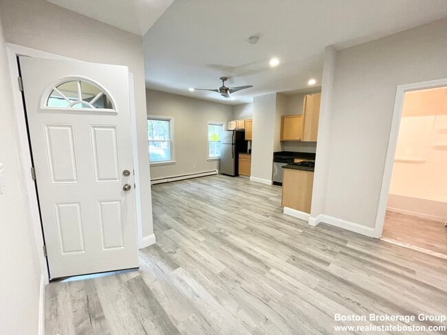 Photo - 174 Bolton St Unit 1