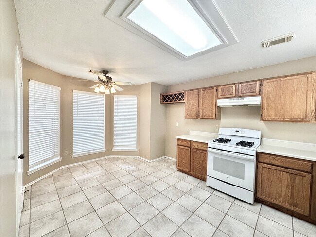 Photo - 16827 Ashbridge Ct