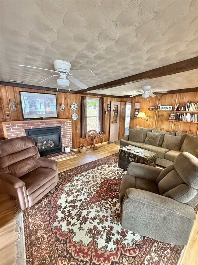 Photo - 156 Barker Pond Rd Unit ID1382468P