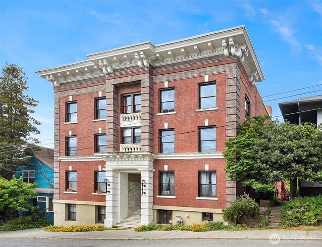 Building Photo - 416 E Roy St Unit H