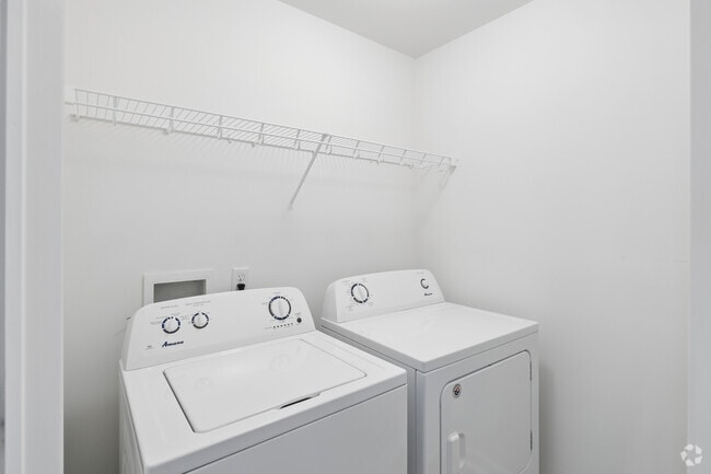 The Buckingham 3BR, 2BA - 1,571SF - Laundry