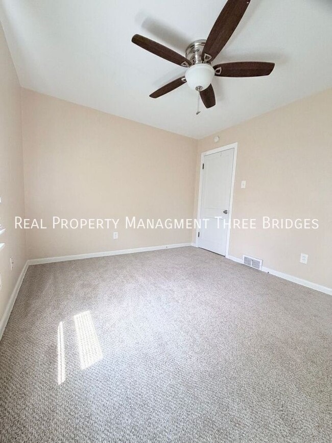 Photo - 3208 Dix Ave