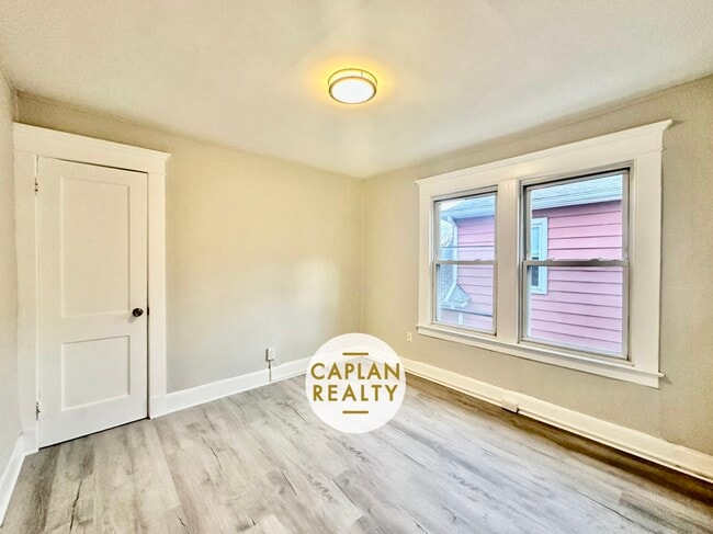 Photo - 1647 State St Unit 3