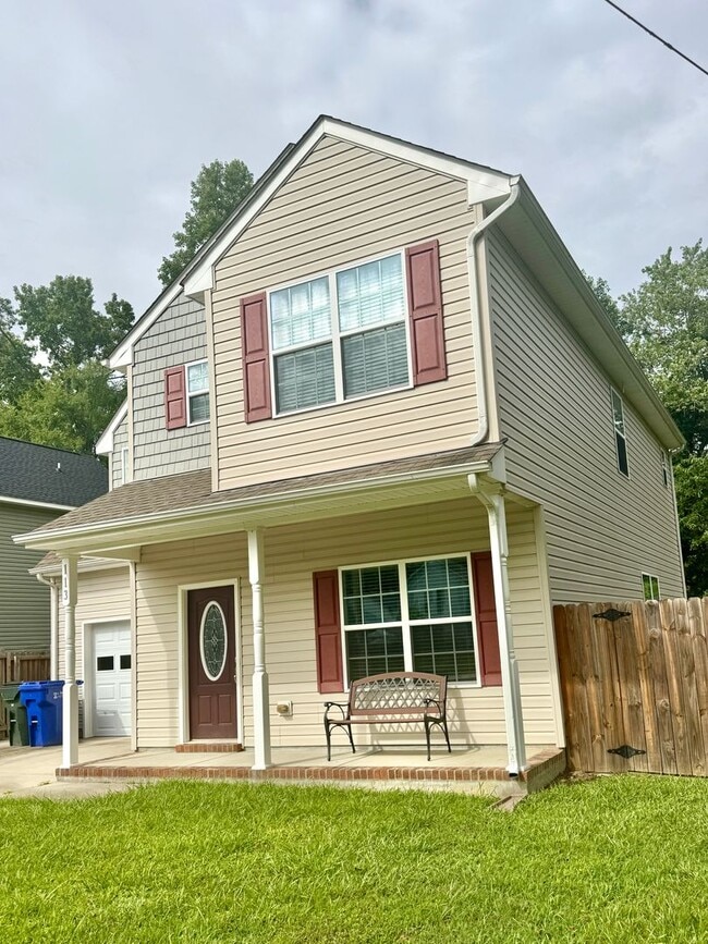 113 Crocker St