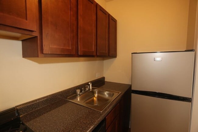 Photo - 1023 N Dearborn Unidad 103