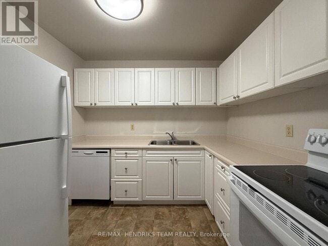 Photo - 39 Leaside Dr Unit 409