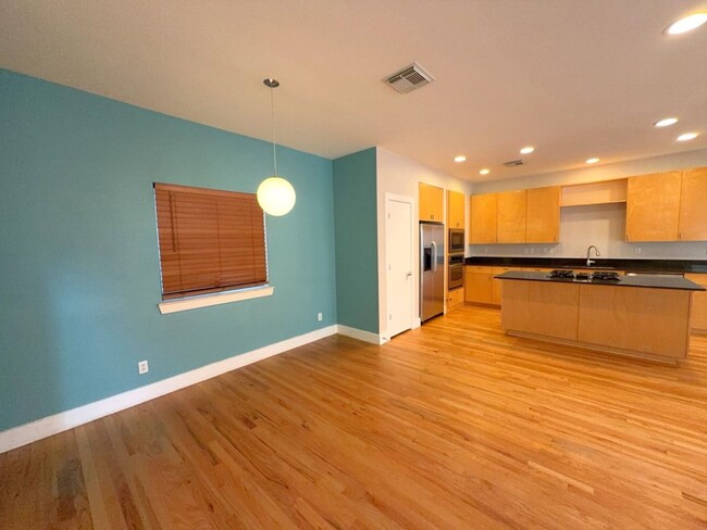 Photo - 4106 Spencer St