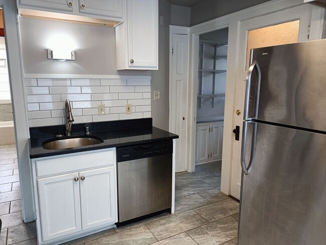 Building Photo - 2254 N 67th St Unit lower-2254