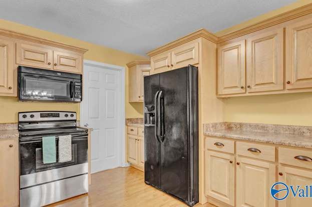 Photo - 1692 Horton Rd SW