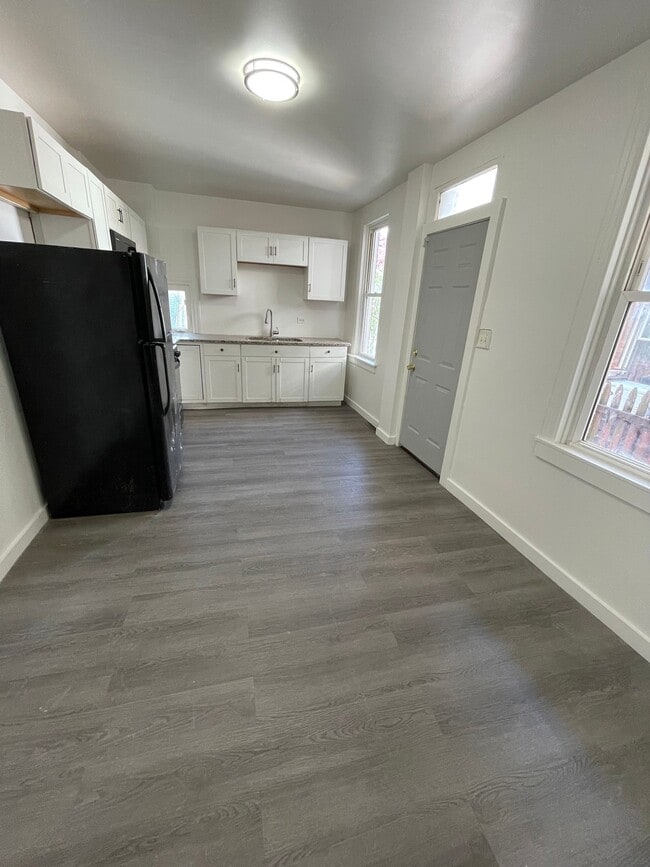 Photo - 289 Union St