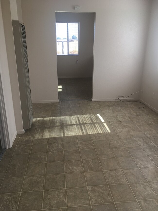 14050 Avenue 384