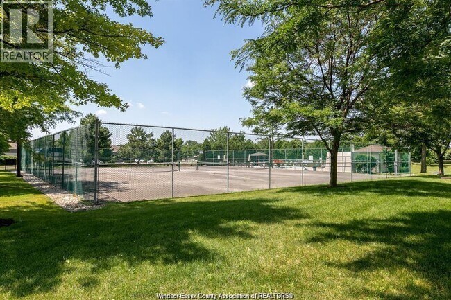 Photo - 315 Village Grove Dr Unité 103