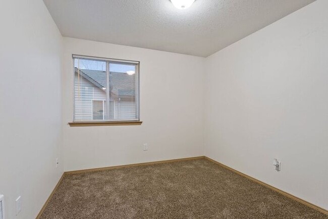 Photo - Now Leasing at Jonathan’s Place – Modern C...