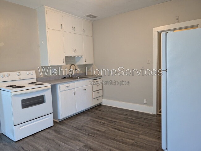 Building Photo - 448 W 3rd Ave Unit 3