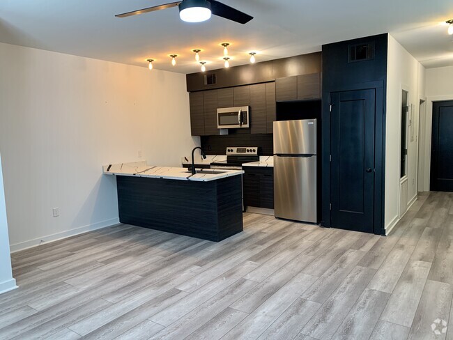 Building Photo - 2549 Saint Peter St Unit 2551 Rental