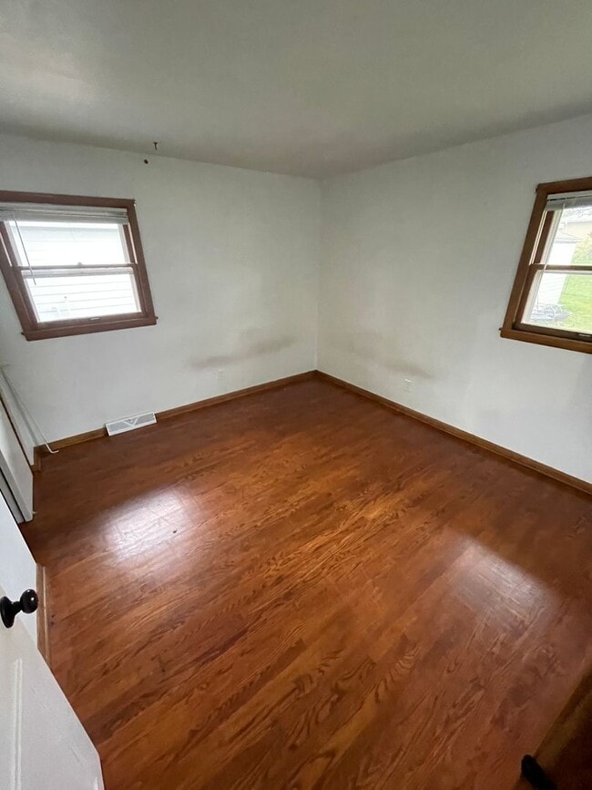 Photo - Single family home in great neighborhood!