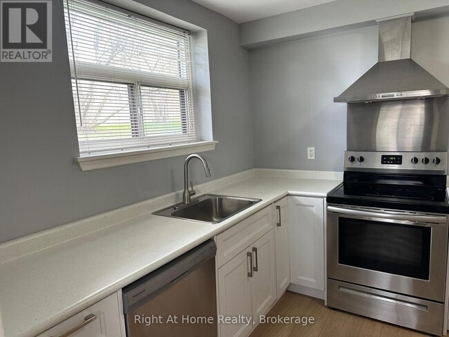 Photo - 1033 Ravine Rd Unit 1
