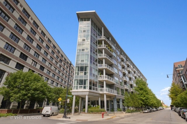 Photo - 845 N Kingsbury St Unidad 502