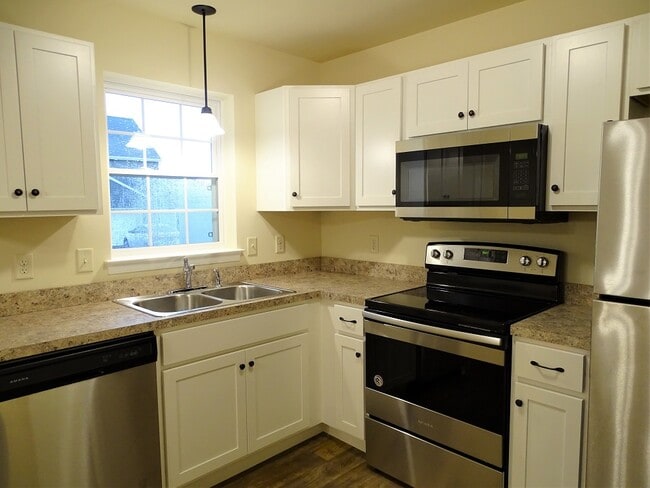 Photo - 818 Byler Cir