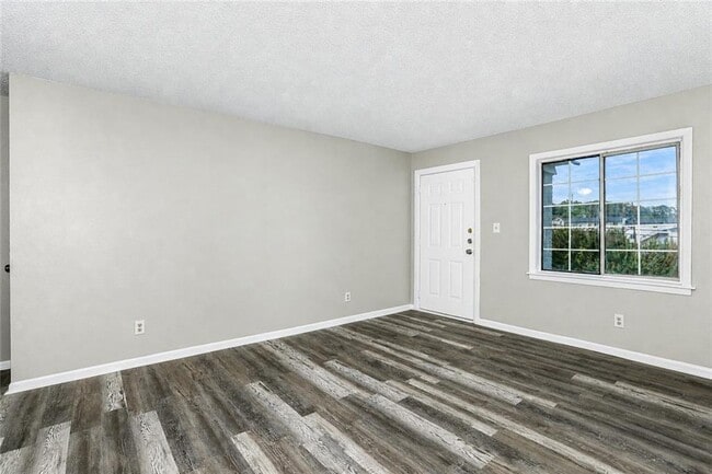 Photo - 2055 Alison Ct SW Unit 5