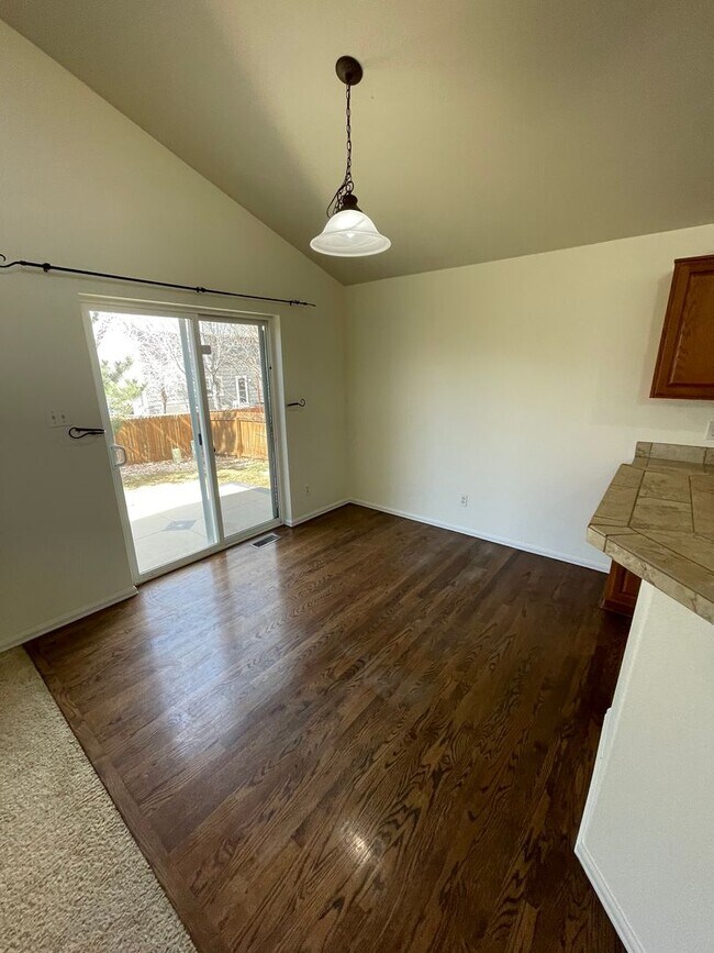 Photo - 4 Bedroom 3 Bathroom Home Available now!