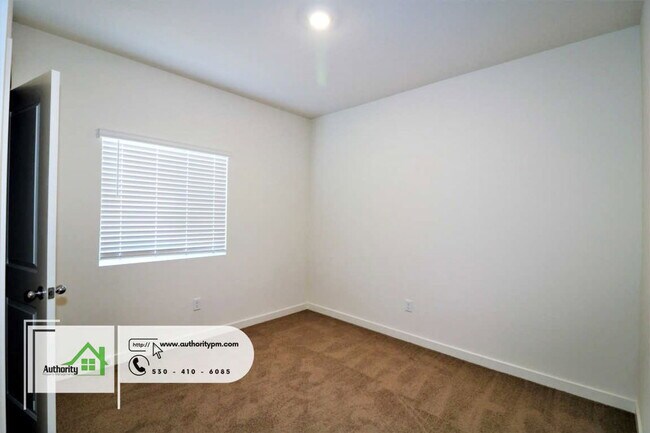 3643 Ginny Ct