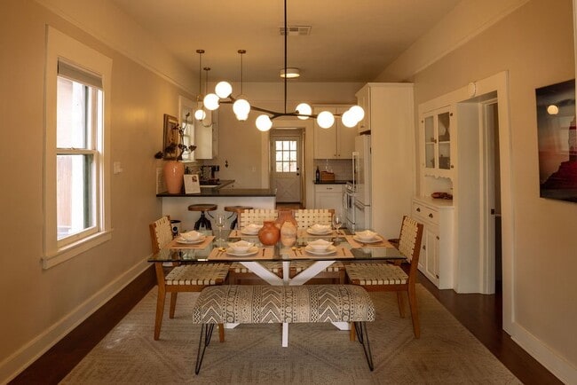 Photo - 112 E 16th St