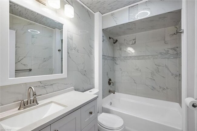 Photo - Renovated 2 Bedroom  Ranch for Rent in Aurora