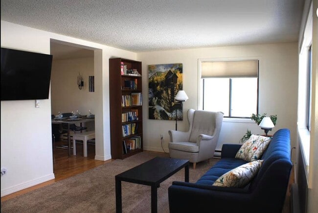 Sala de estar - 1228 Maple Street