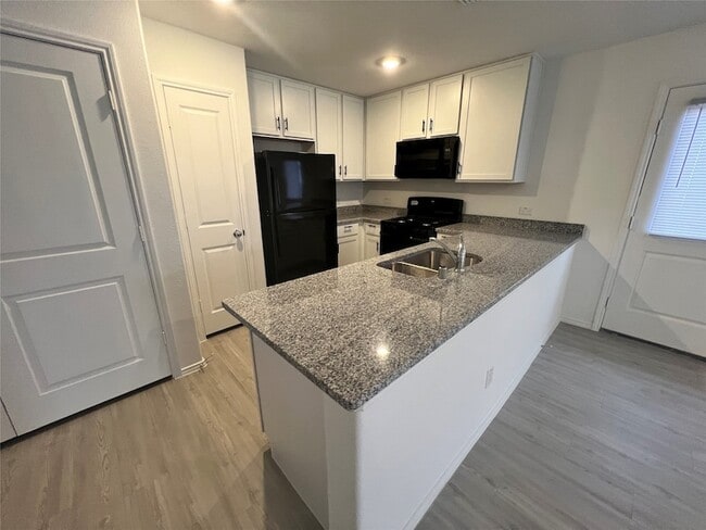 Photo - 9012 Red Fox Trl