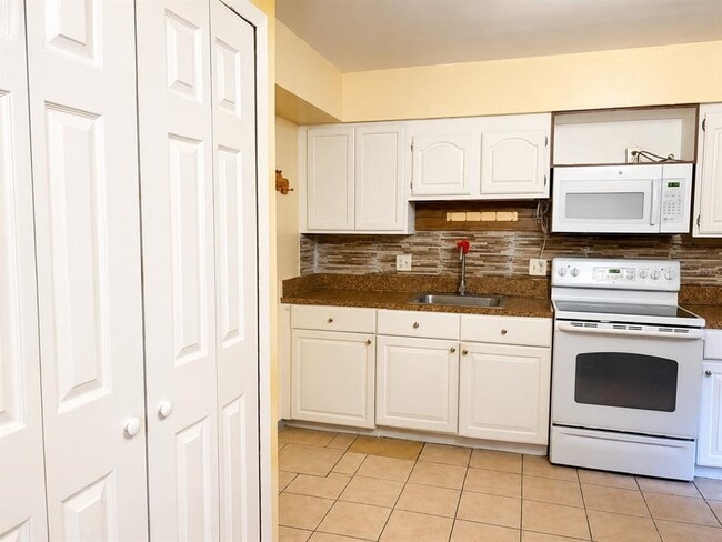 Photo - 5885 Dahlia Dr Unit 106/9