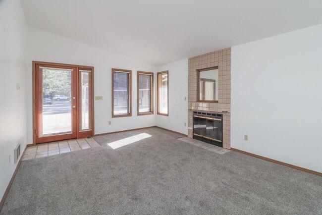 Photo - 9240 Mullen Rd SE