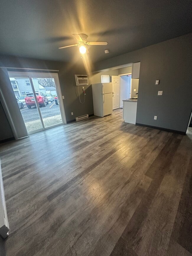 Photo - 530 E 3rd St Unit F