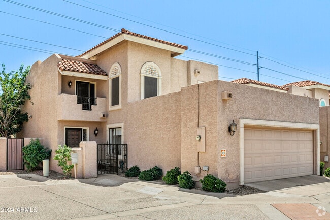 Building Photo - 5812 N 12th St Rental