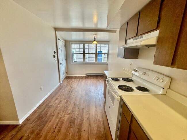 Photo - 808 W Augusta Ave Unit Apt 1