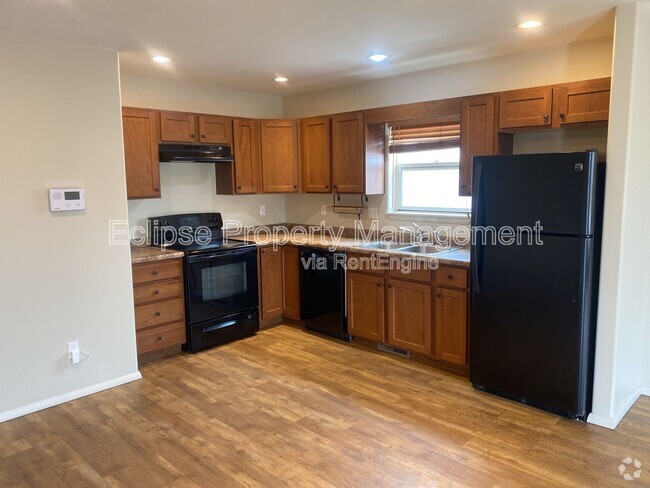 Building Photo - 1777 Edison Ave Unit 4 Rental