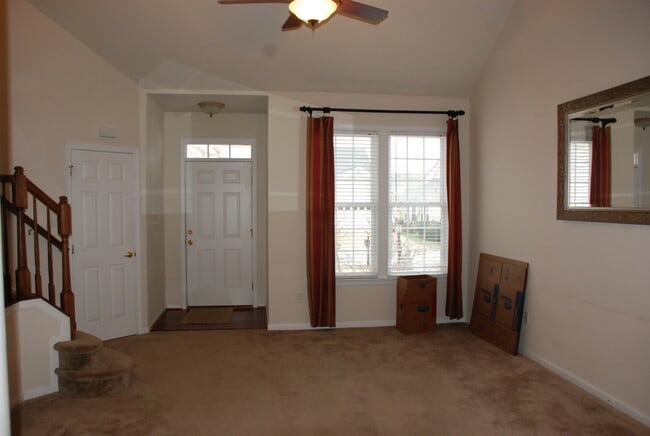 Photo - Well Maintained Townhome in Colonial Heritage in Williamsburg