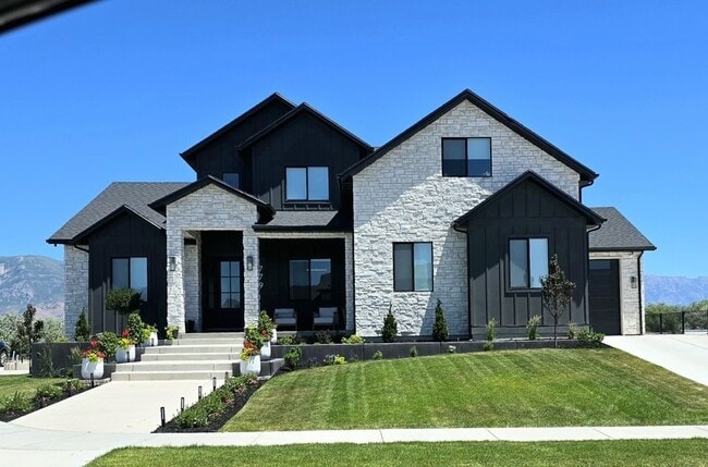 Building Photo - 779 S 450 E