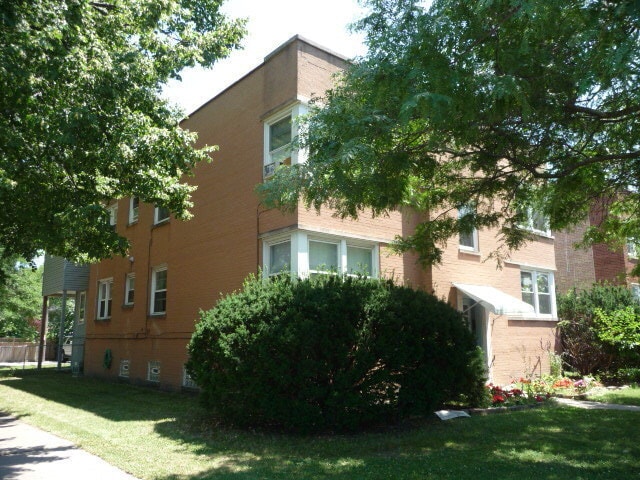 Building Photo - NORTH SIDE - Spacious 2BD/1BTH unit for rent! Rental
