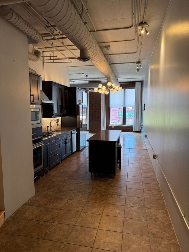 Photo - 21 E 6th St