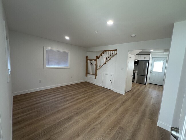 29 Carver St