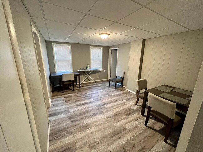 Photo - 1910 Coltman Rd Unit 3