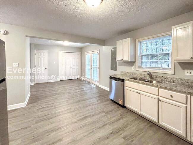 Photo - 1444 Rome Dr NW