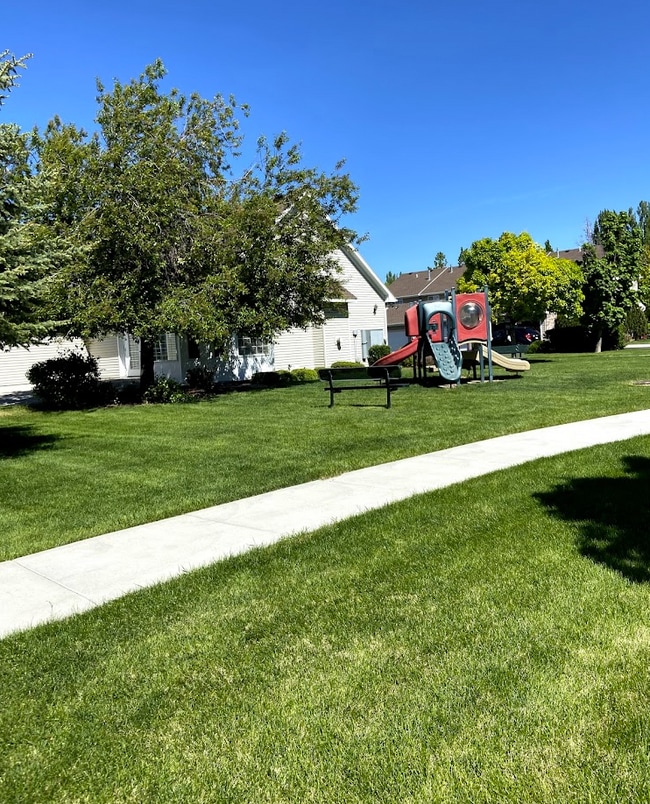 Photo - 879 Capital Ave