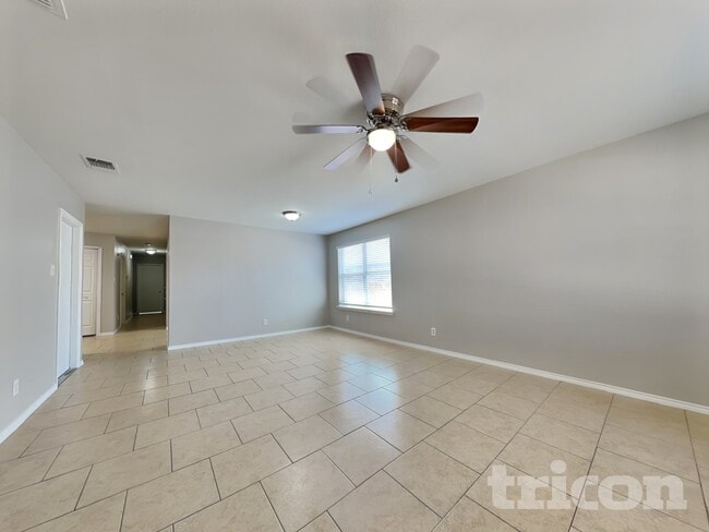 Photo - 8147 Steep Valley