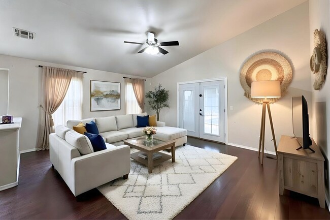 Photo - 2030 W Carson Rd