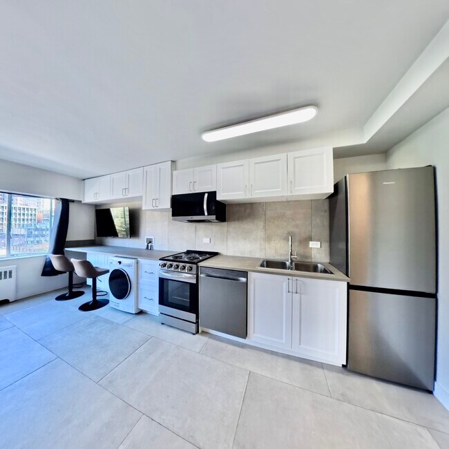 Photo - 1540 Haro St Unit 207