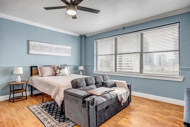 Photo - 311 W Ashley St