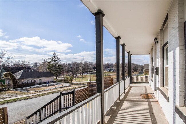 Photo - 4214 E 7 St Unit #A (Downstairs)